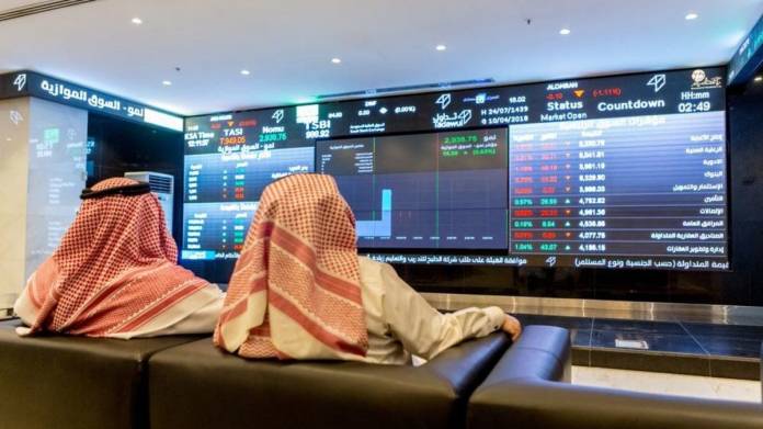 السوق السعودية تتصدر بورصات المنطقة بارتفاع 0.6%