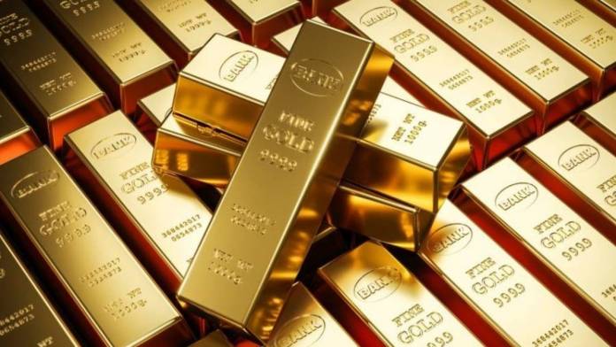 الذهب يرتفع مع ضعف الدولار وتصاعد الإصابات بكورونا