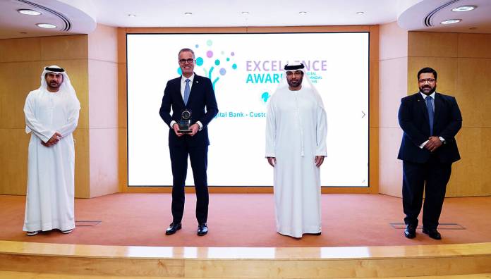 «دبي التجاري» يحوز جائزة أفضل مصرف رقمي في ولاء العملاء بالإمارات من اتحاد المصارف العربية
