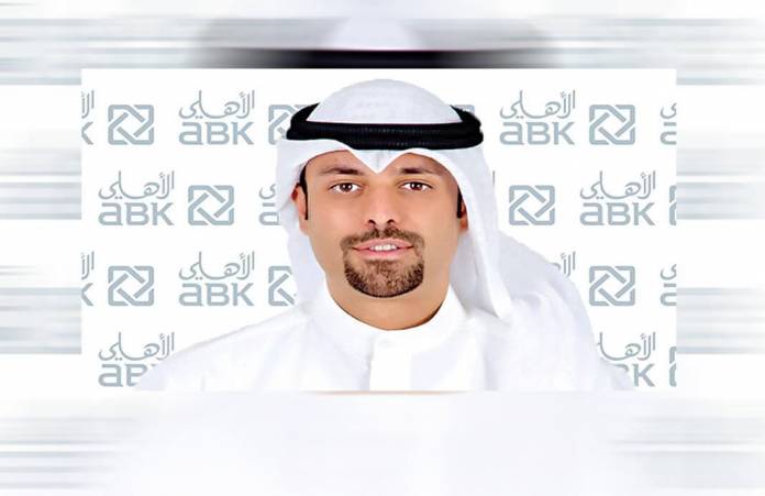 فيصل التميمي رئيس مركز الاتصال في البنك الأهلي الكويتي